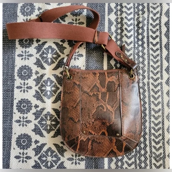 Time and Tru animal print women’s small Brown Crossbody Bag - Picture 4 of 14